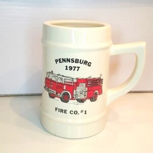 𝅺BEER Stein Firetruck Christmas Season Winter Reads Pennsburg 1977 Fire Co. #1